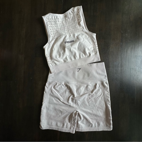 Gymshark Workout Set - Picture 8 of 11